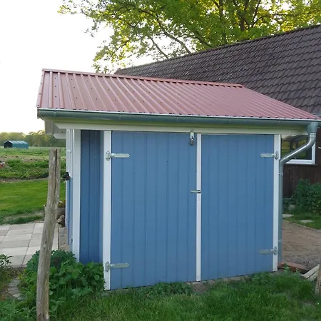 Luxury tent Huette Kroetenhof, Radfahrer Uebernachtung
