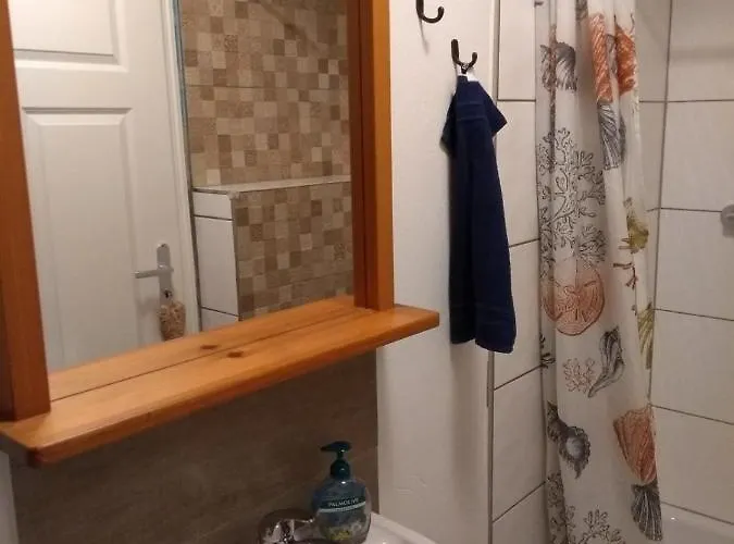 Huette Kroetenhof, Radfahrer Uebernachtung Οργανωμένο κάμπινγκ Barforde